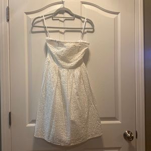 Old navy White strapless kneeling stress